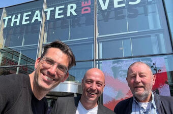 OP DE KOFFIE BIJ.. Naud van Geffen van Theater De Vest